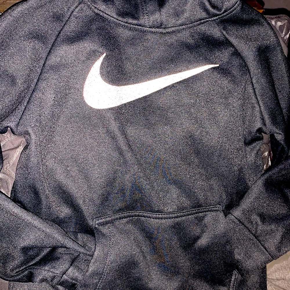 Girls Nike Dri-fit Dark Grey Hoodie with silver glitter Nike check